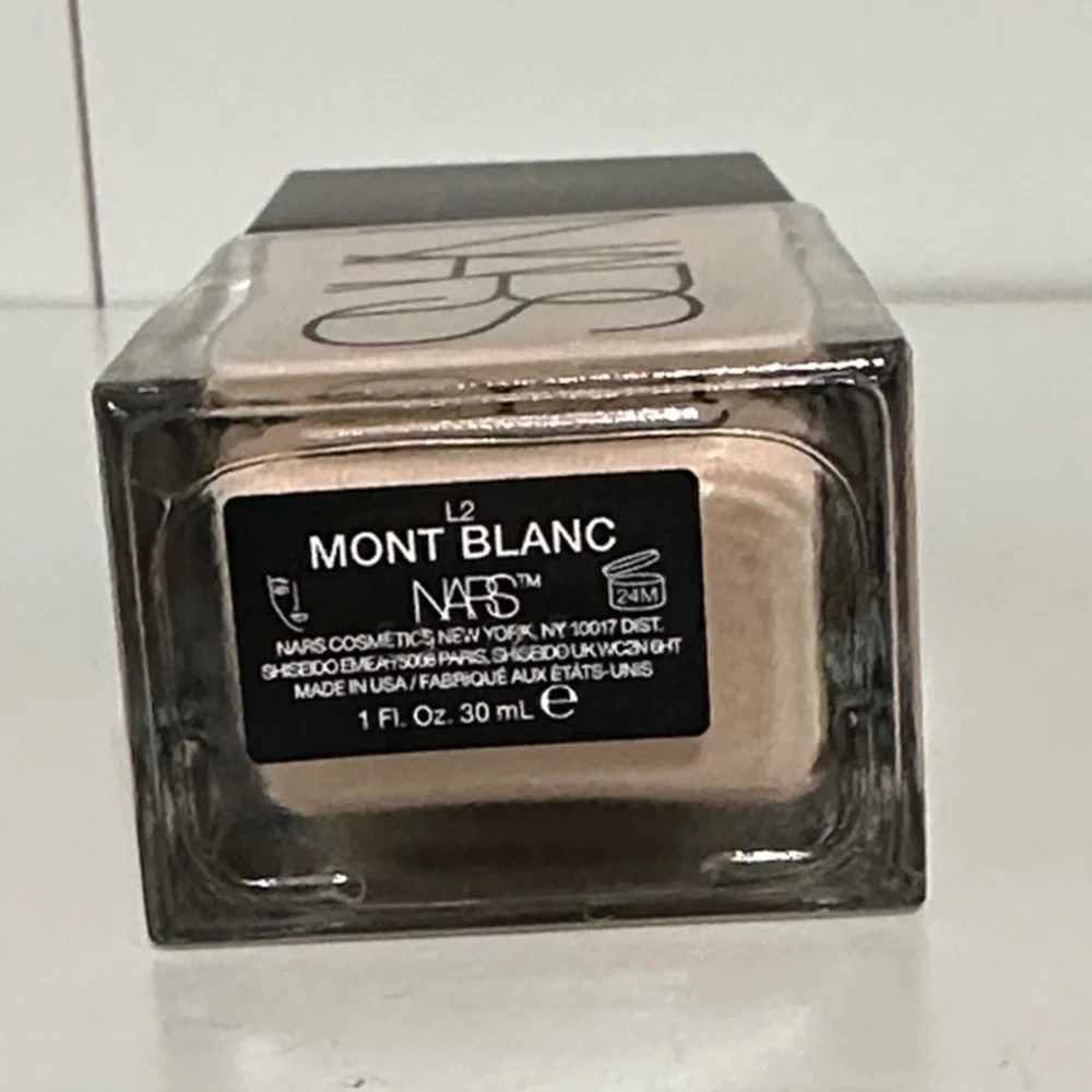 Light 2 Mont Blanc—NARS Light Reflecting Foundation - Picture 10 of 15
